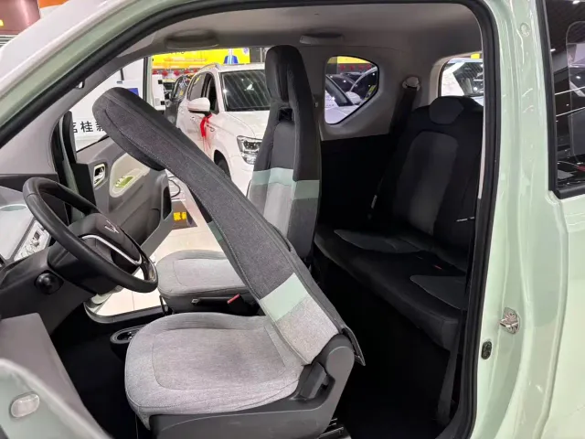 Wuling Hongguang Mini EV — Фото автомобиля 5