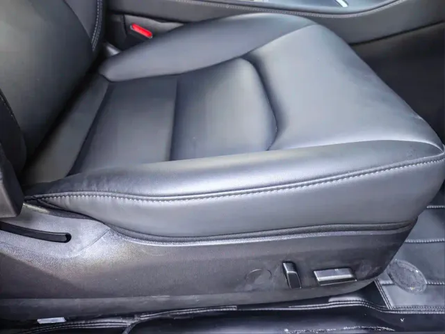 Tesla Model 3 — Фото автомобиля 8
