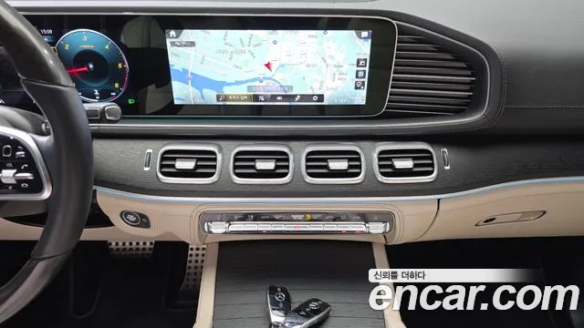 Mercedes-Benz GLS-Class — Фото автомобиля 12
