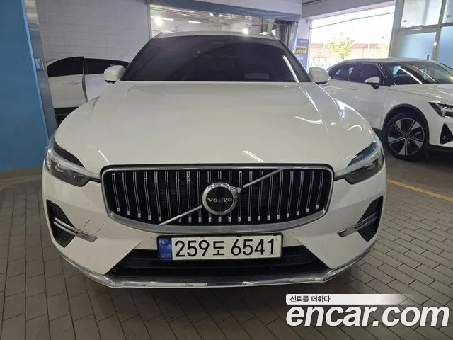 Volvo XC60 2nd Gen — Фото автомобиля 2