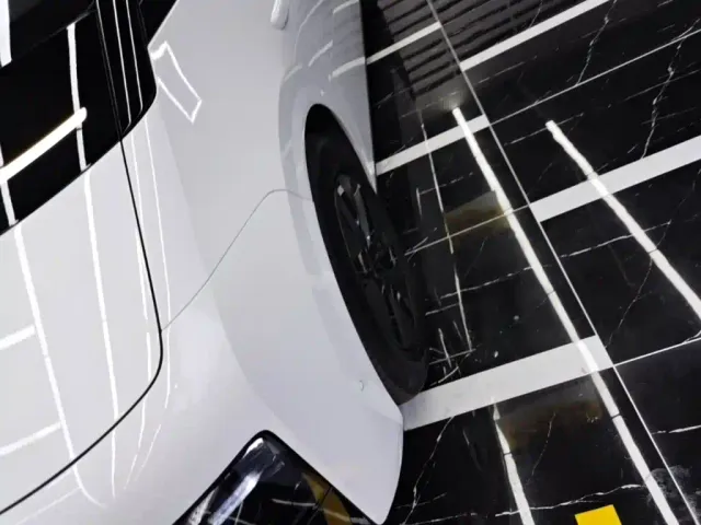 Li Auto MEGA — Фото автомобиля 22