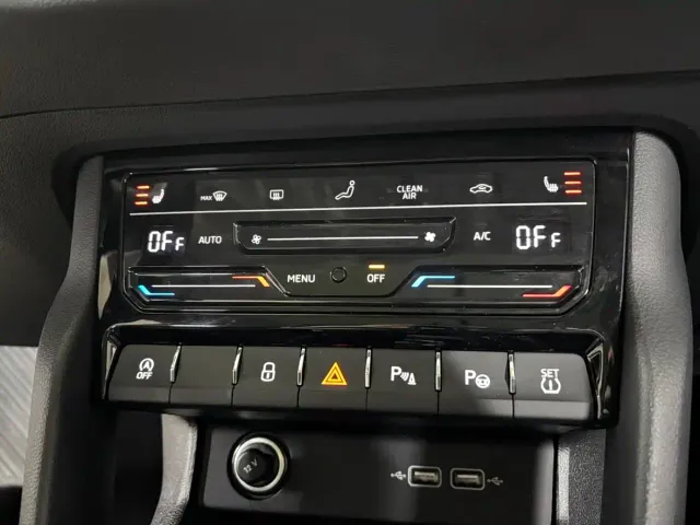 Skoda Karoq — Фото автомобиля 14
