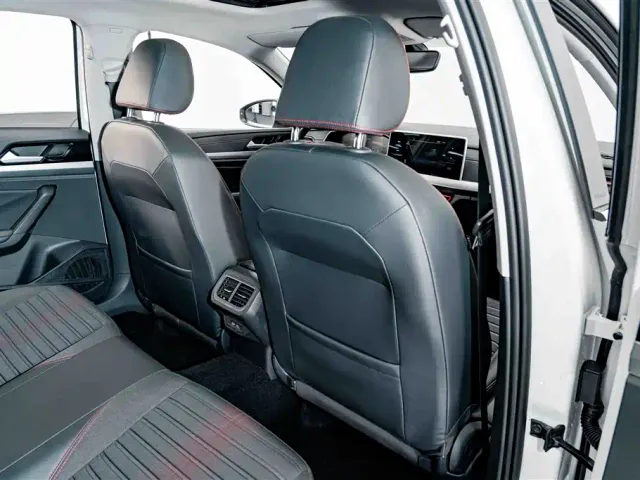 Volkswagen Lavida — Фото автомобиля 19