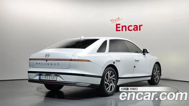 Hyundai Grandeur GN7 — Фото автомобиля 2