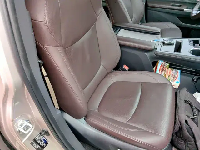 Toyota Sienna — Фото автомобиля 24