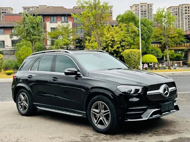 Mercedes-Benz GLE-Class — Фото автомобиля 3