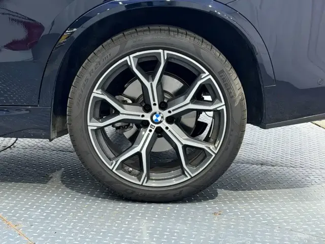 BMW X5 — Фото автомобиля 8