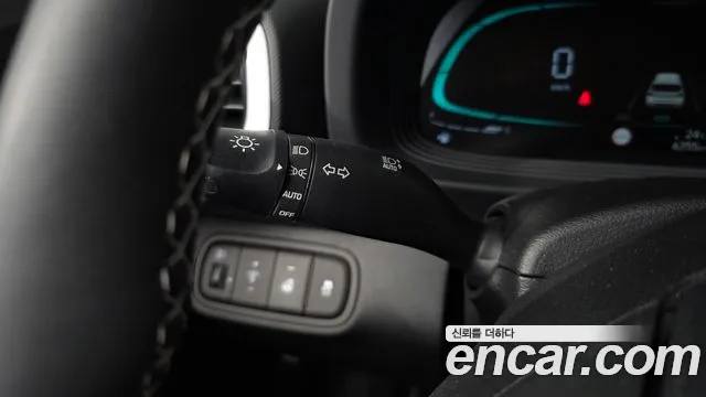 Hyundai Venue — Фото автомобиля 27