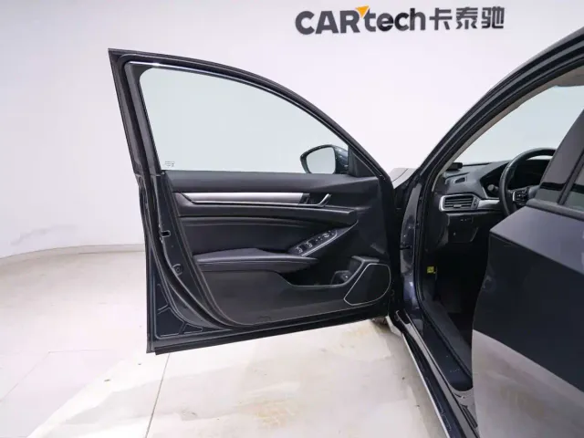 Honda Accord — Фото автомобиля 14