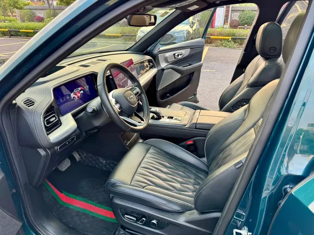 GAC Trumpchi GS8 — Фото автомобиля 14