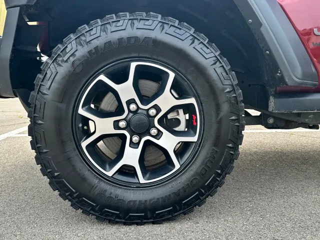 Jeep Wrangler — Фото автомобиля 14