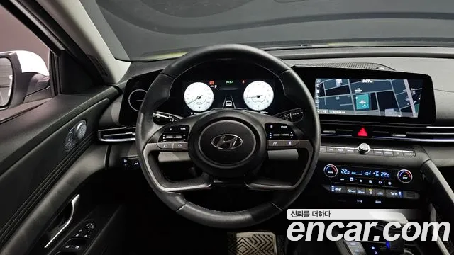 Hyundai Avante CN7 — Фото автомобиля 12