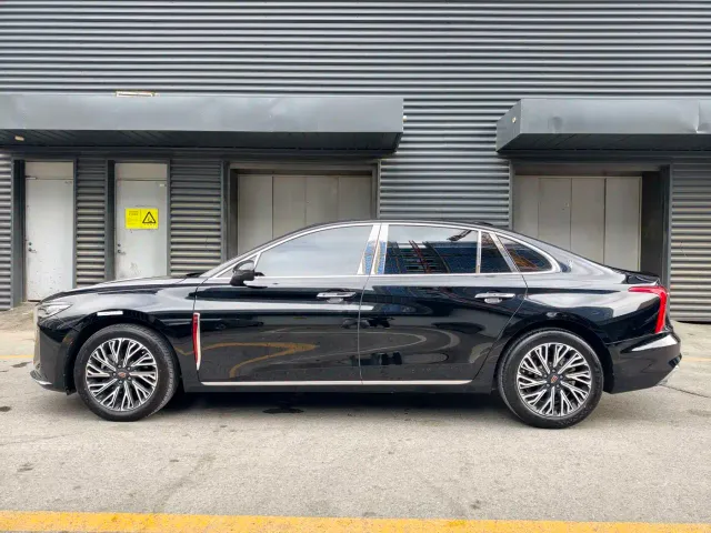 Hongqi H5 — Фото автомобиля 5