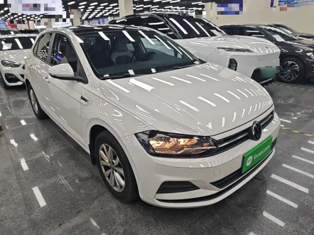 Volkswagen Polo — Фото автомобиля 3