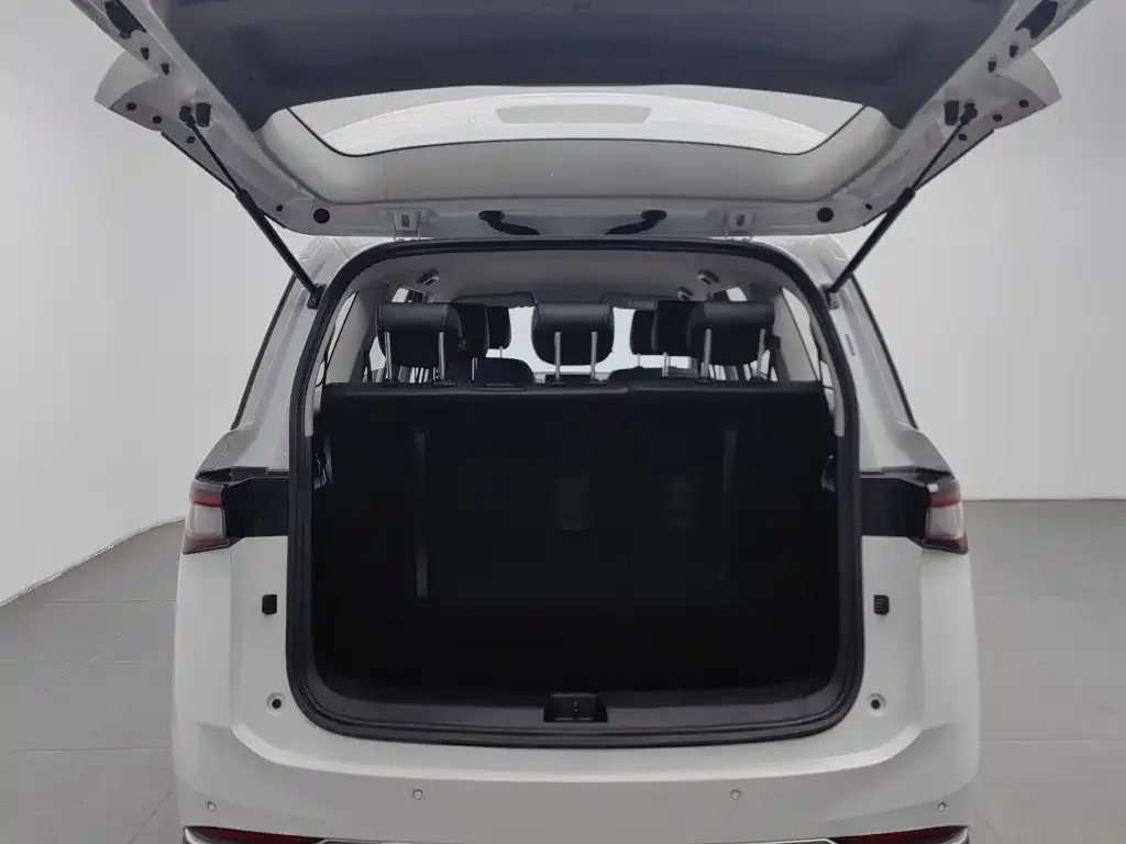 Wuling Motors Wuling Jiachen 2022 1.5L Manual Free Comfort — Фото автомобиля 16