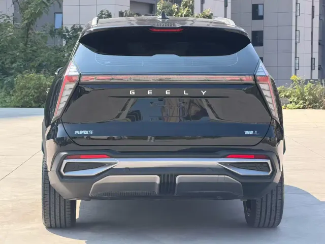 Geely Boyue L — Фото автомобиля 14