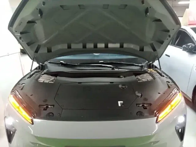 Nio ET5 Touring — Фото автомобиля 19