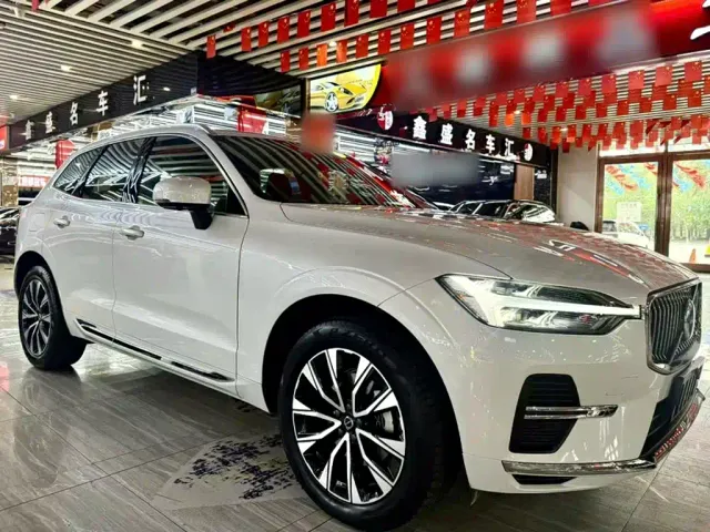 Volvo XC60 — Фото автомобиля 4