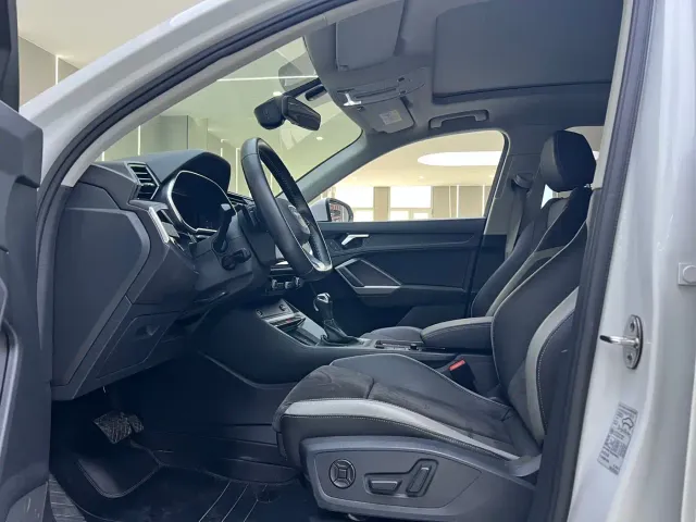 Audi Q3 — Фото автомобиля 4