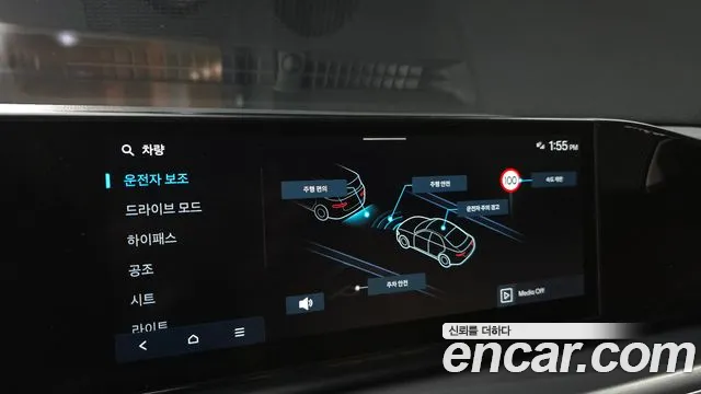 Hyundai Grandeur Grandeur (GN7) 2.5 Бензин 2WD — Фото автомобиля 15