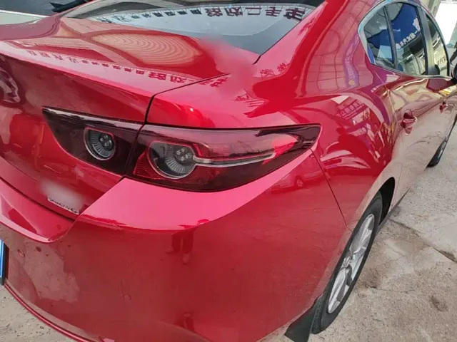 Mazda Axela — Фото автомобиля 7