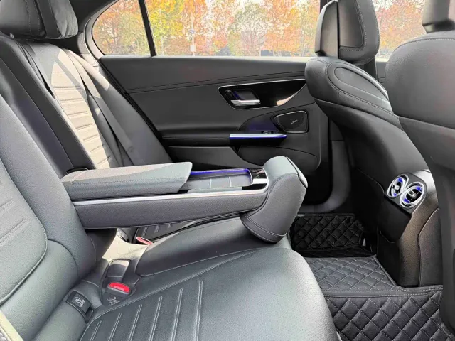 Mercedes-Benz C-Class — Фото автомобиля 6