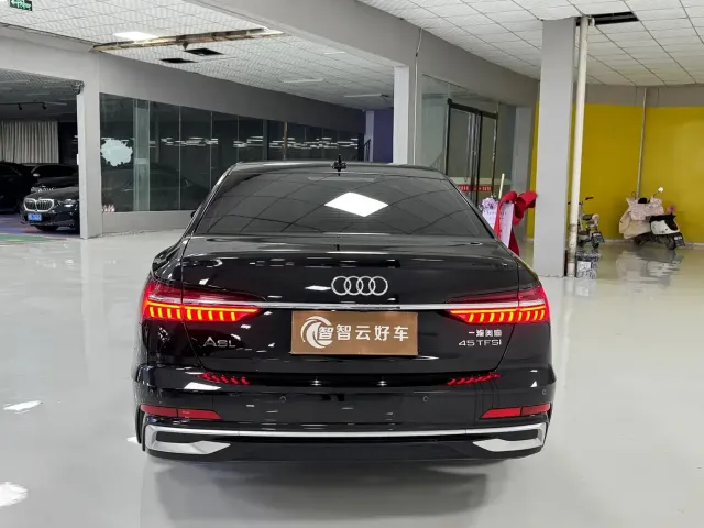Audi A6L — Фото автомобиля 8