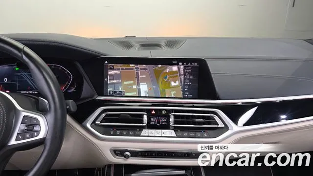 BMW X7 xDrive 40i M Sport Онлайн Exclusive Edition 6 мест — Фото автомобиля 14