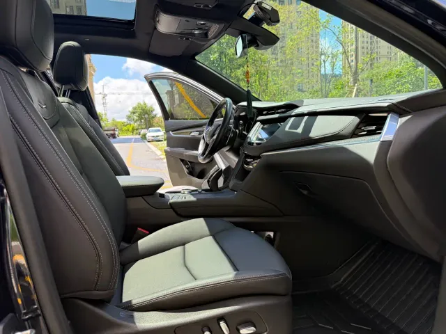 Cadillac XT5 — Фото автомобиля 10