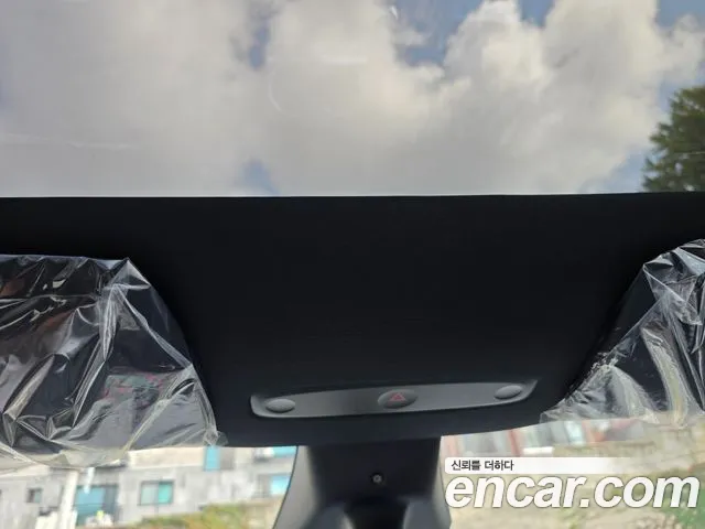 Tesla Model Y — Фото автомобиля 14
