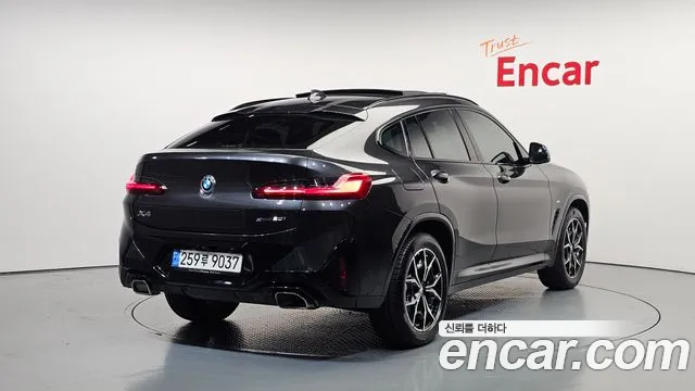 BMW X4 xDrive20i M Sport — Фото автомобиля 2