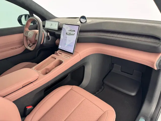Nio EC6 — Фото автомобиля 9