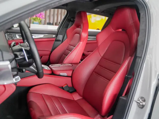 Porsche Panamera — Фото автомобиля 21