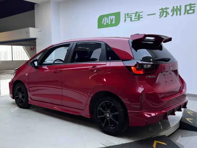 Honda Fit — Фото автомобиля 4