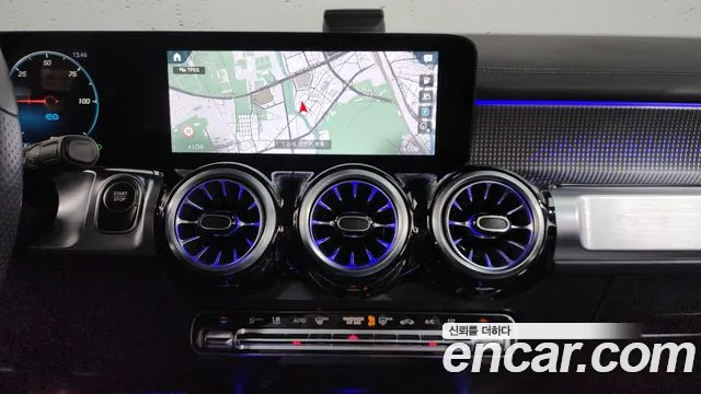 Mercedes-Benz EQB — Фото автомобиля 14