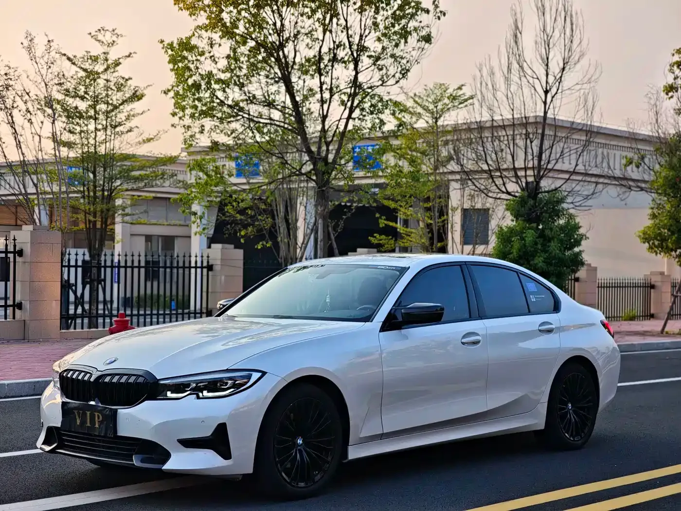 Фотография автомобиля — BMW 3 Series