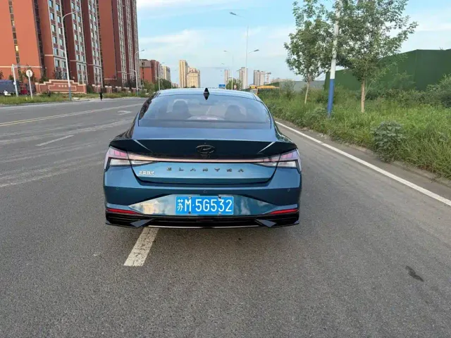Hyundai Elantra — Фото автомобиля 4