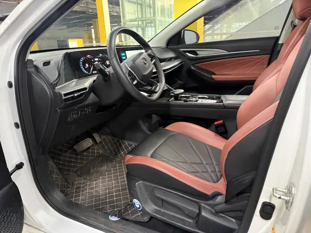 Changan Eado — Фото автомобиля 7