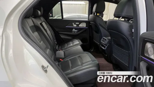 Mercedes-Benz GLE-Class — Фото автомобиля 12