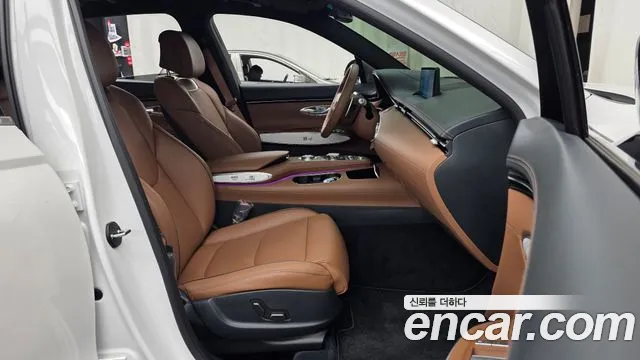 Genesis GV70 2.5T Бензин 2WD — Фото автомобиля 11