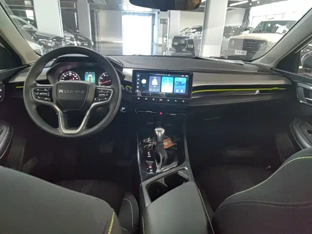 Roewe i5 — Фото автомобиля 9