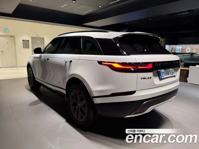 Land Rover Range Rover Velar Range Rover Velar 2.0 P250 Dynamic SE — Фото автомобиля 6