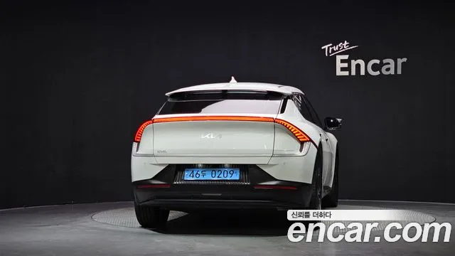 Kia EV6 — Фото автомобиля 4