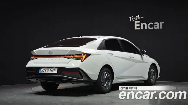 Hyundai AVANTE Новый Avante (CN7) — Фото автомобиля 2