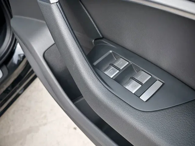 Audi A6L — Фото автомобиля 12