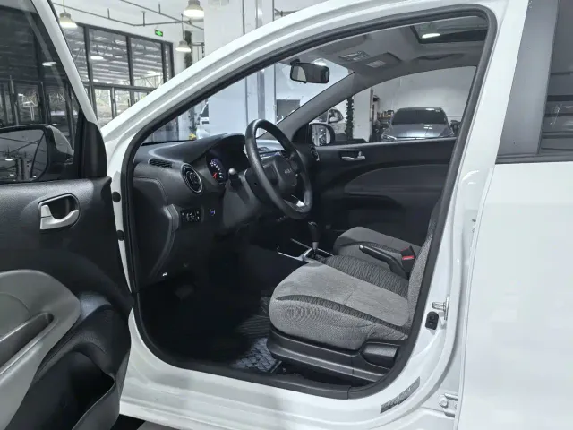 Kia Huan Chi — Фото автомобиля 9