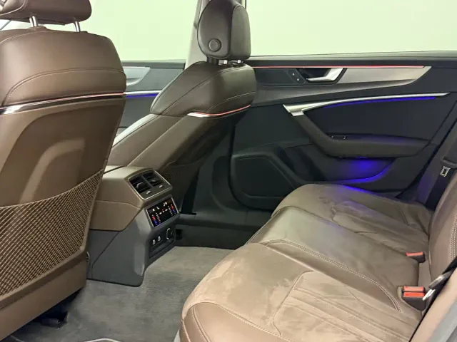 Audi A7L — Фото автомобиля 11