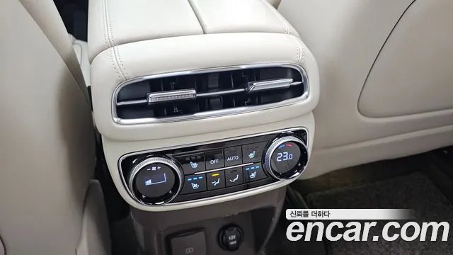 Genesis GV80 2.5T Бензин AWD — Фото автомобиля 30