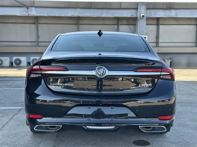 Buick LaCrosse — Фото автомобиля 12