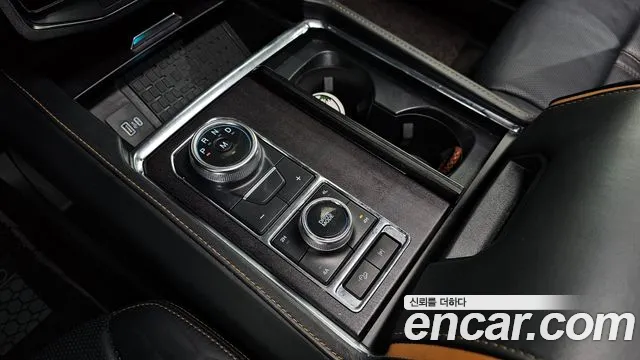 Ford Expedition — Фото автомобиля 3